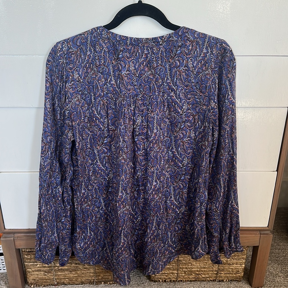 Lucky Brand Long Sleeve Top - Picture 11 of 15